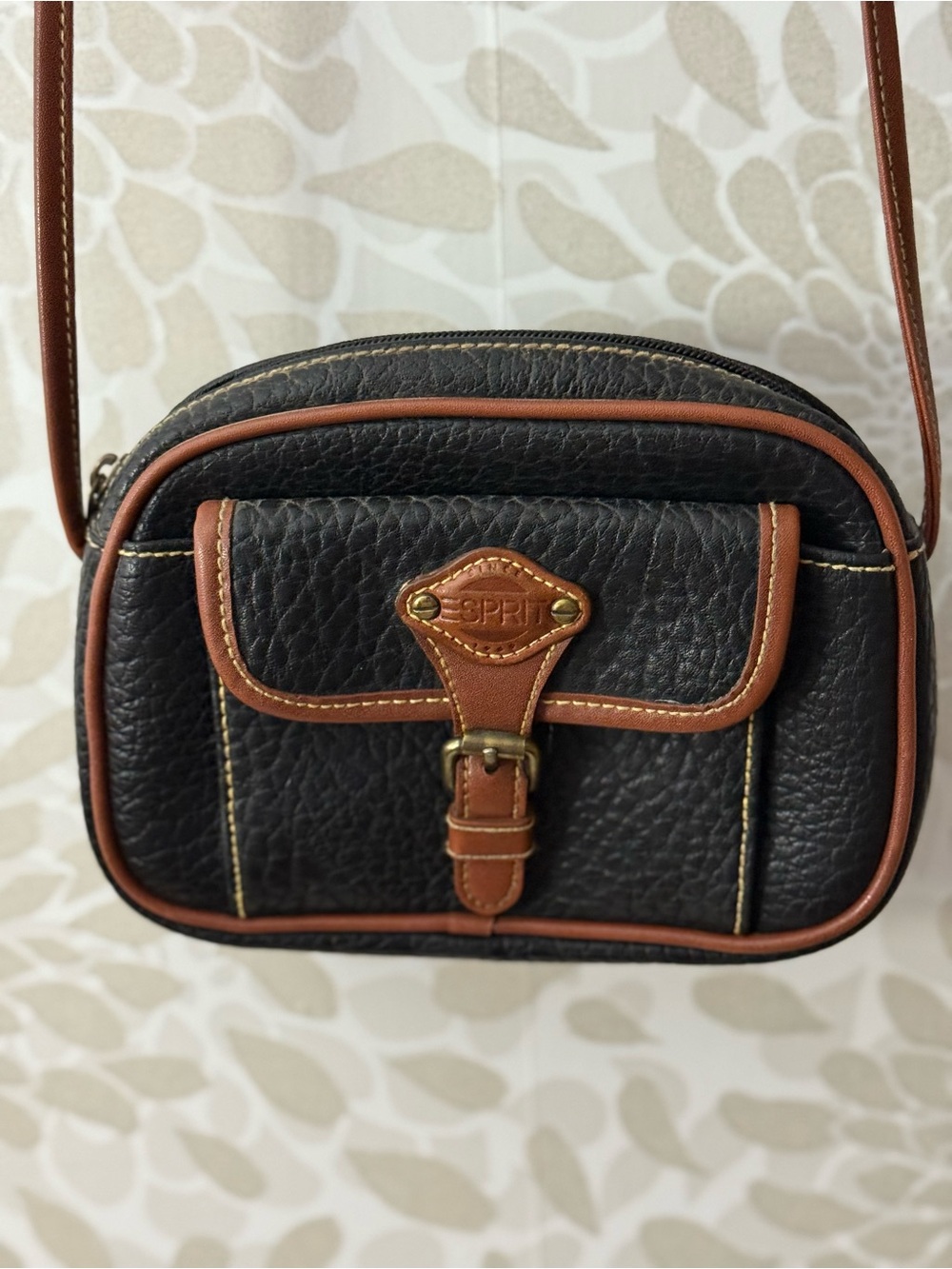 Vintage ESpirit Small Black Pebbled Leather Brown Trim Saddle Bag Buckle Purse